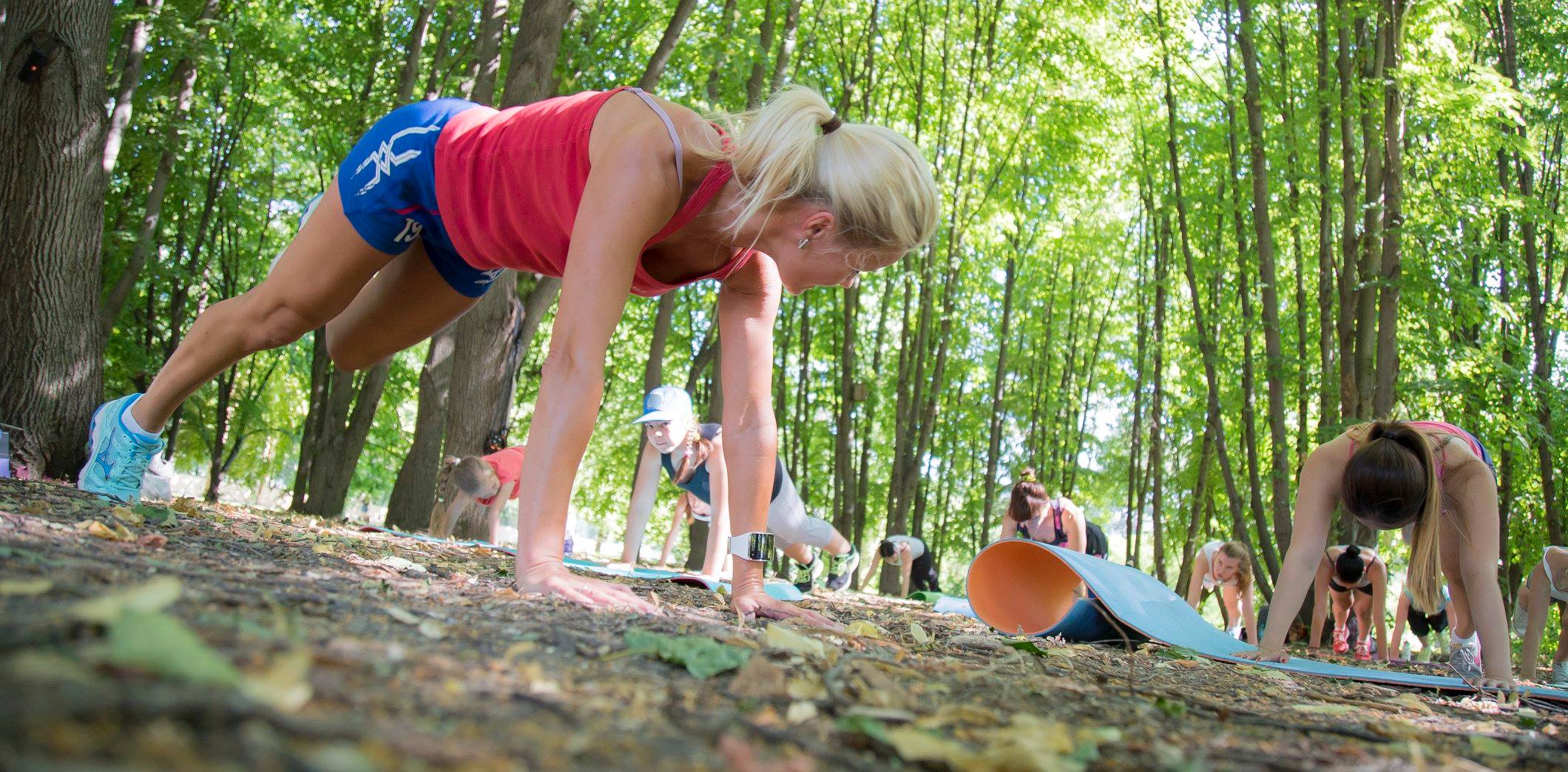 МОЛОДОСТЬ НИКУДА НЕ УХОДИТ. МЫ ЕЁ САМИ ПРОГОНЯЕМ