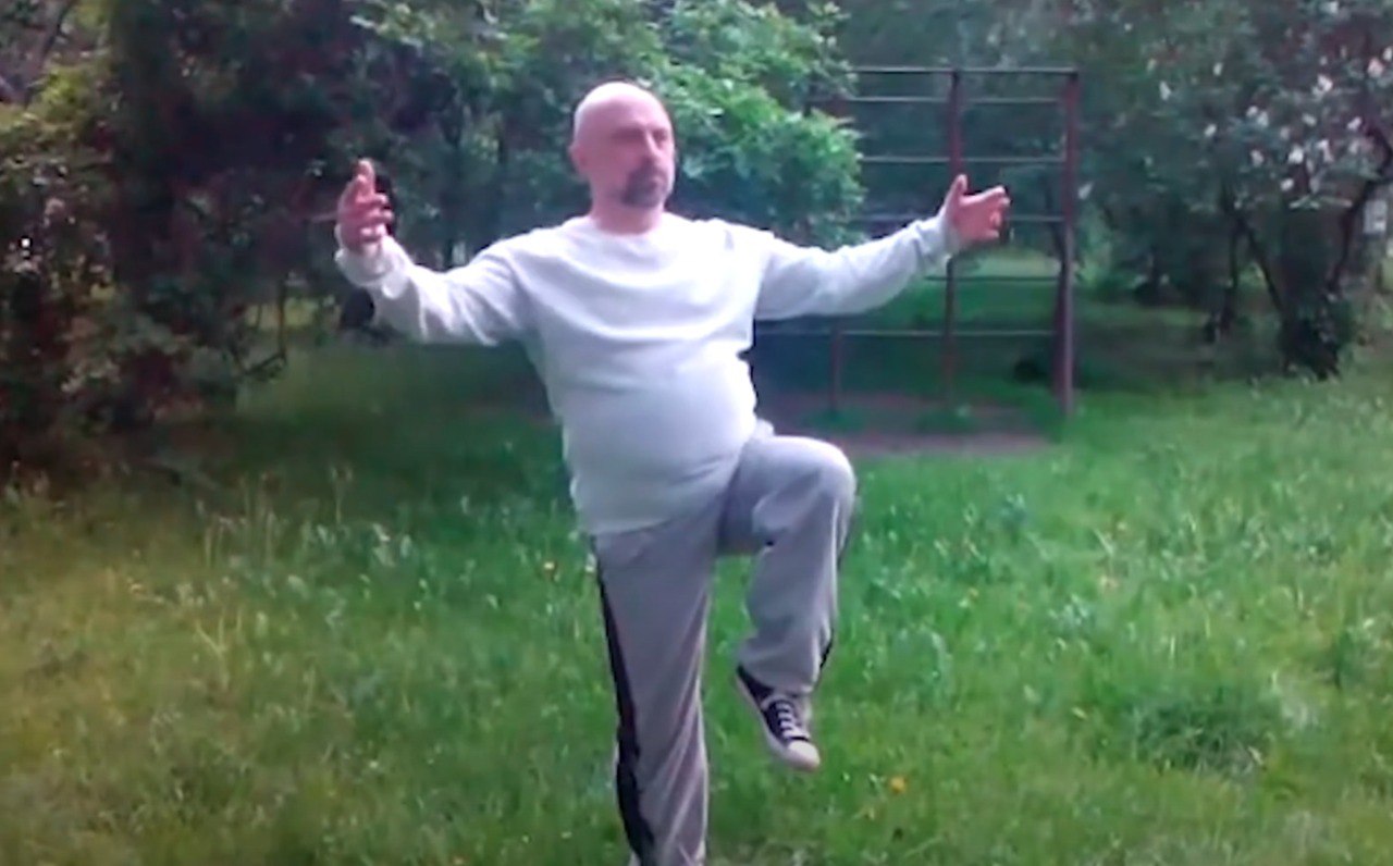 Лёгкая зарядка Бодифлекс на каждый день от мастера цигун Сергея Ларичкина